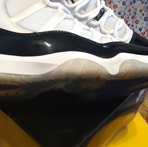 Jordan 11 Concord (2018) - Picture 2 of 7